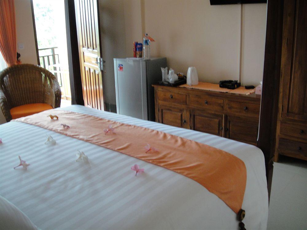 Sunset Lavinia 4*