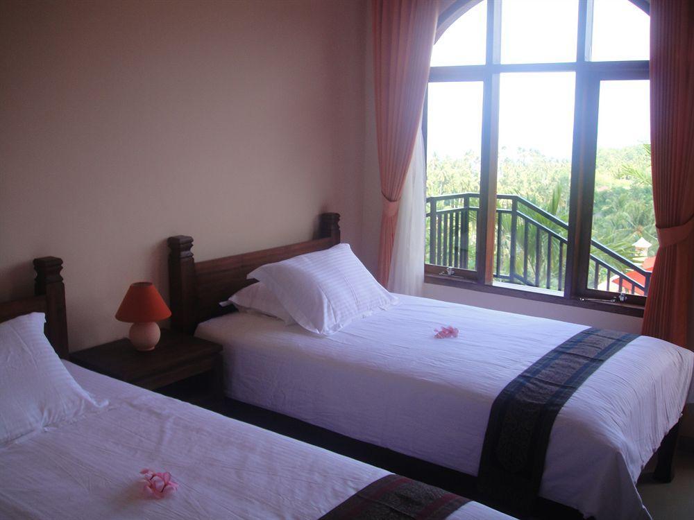 Sunset Lavinia Hotel 4*